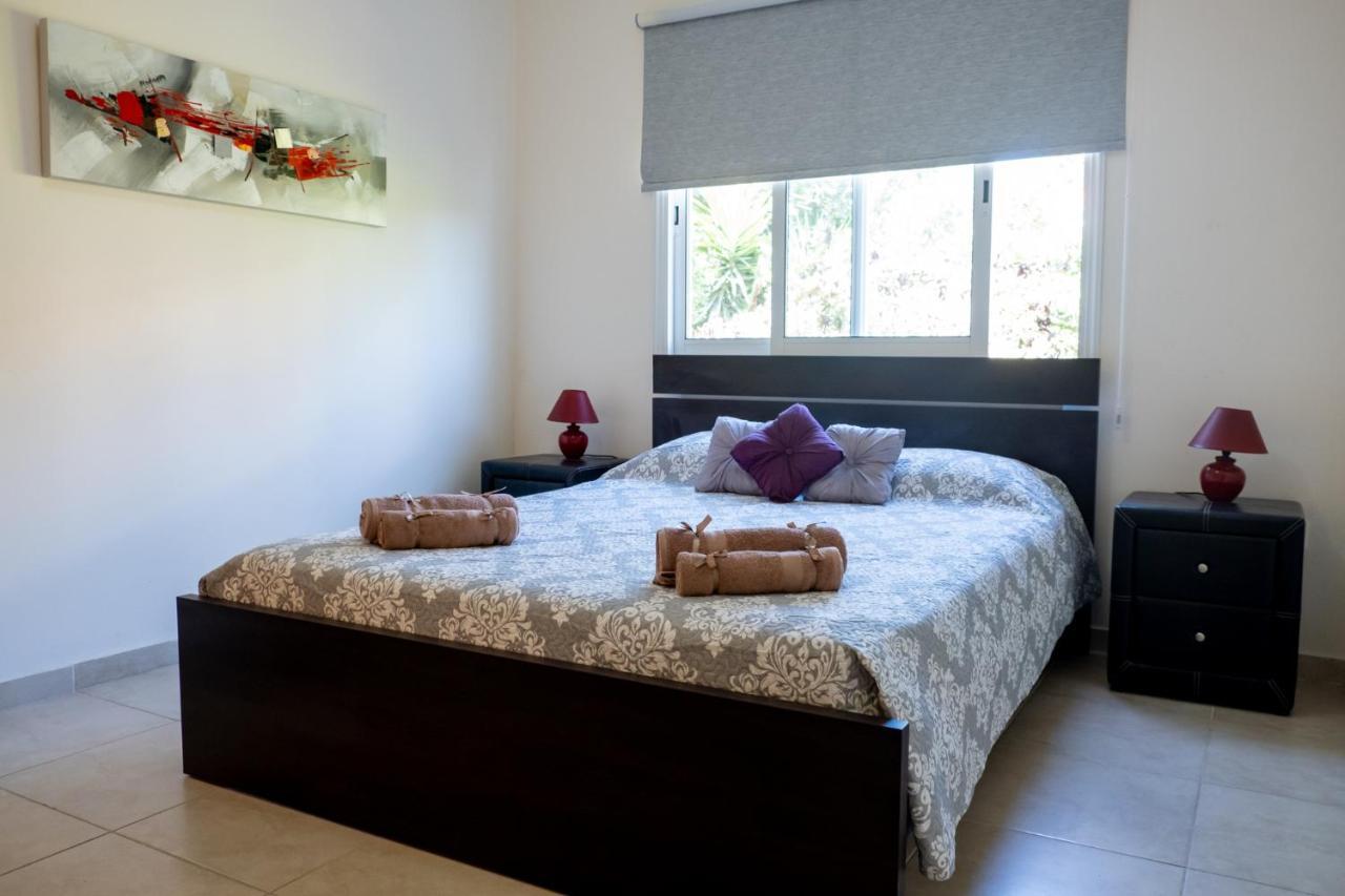 Stylish 2 Bedroom Apartment In Pegia Peyia Exterior photo